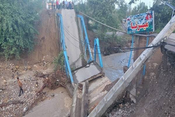 سیل به پل های روستایی غرب استان خسارت وارد کرد