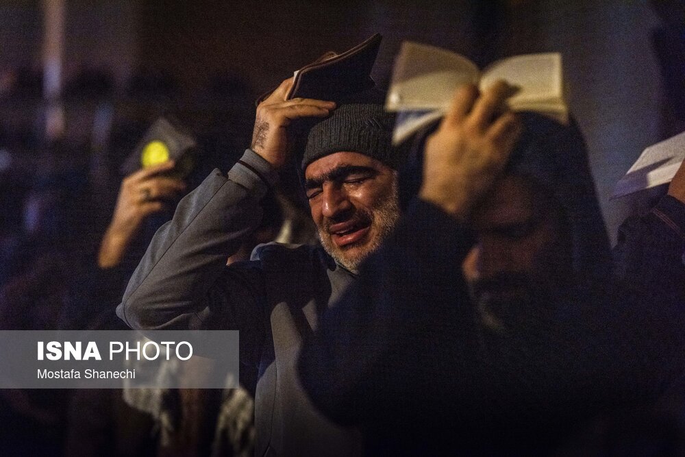 لیالی قدر؛ شب بیست و یکم ماه مبارک رمضان در امامزاده شاهزاده حسین(ع) – ساری