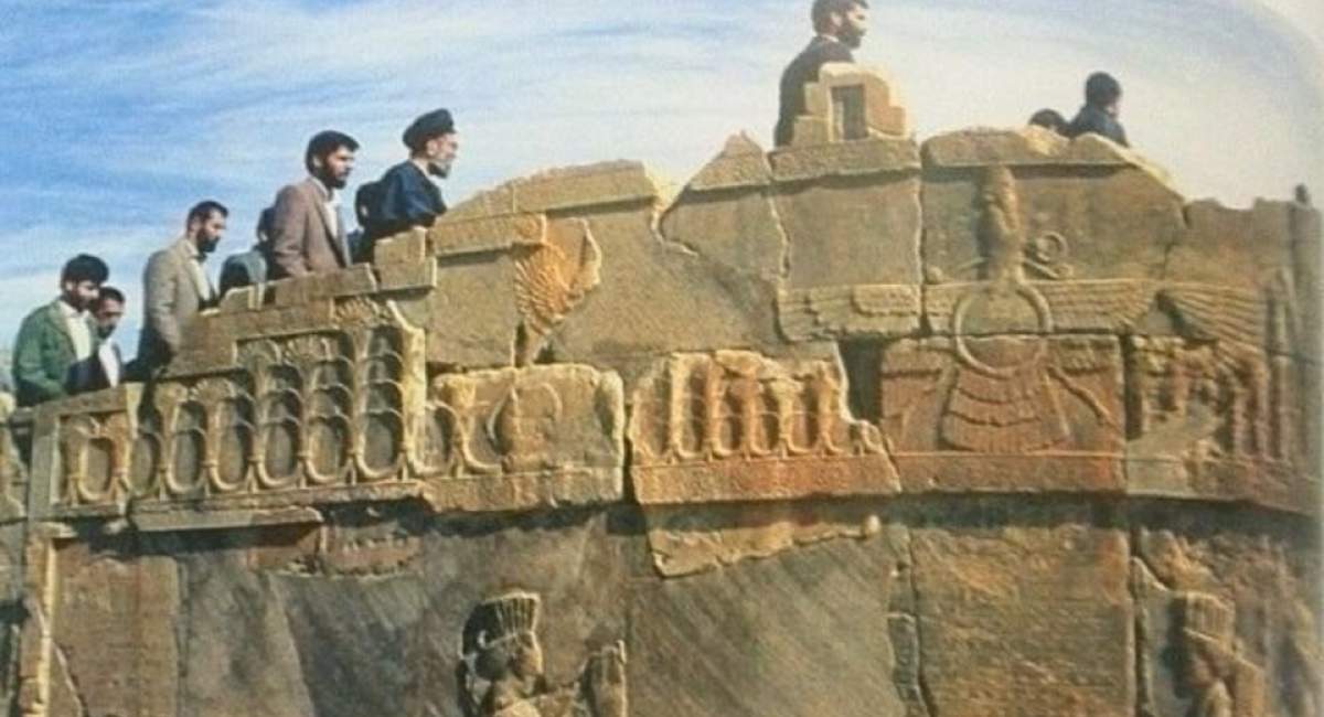 چه کسی مانع تخریب آرامگاه فردوسی در اوایل انقلاب شد؟