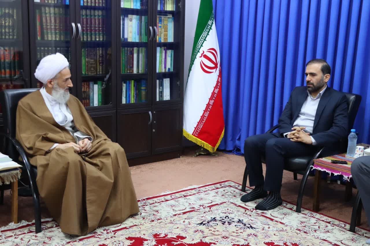 نماینده ولی فقیه در مازندران خواستار تشکیل انجمنی در سطح معلمان شد