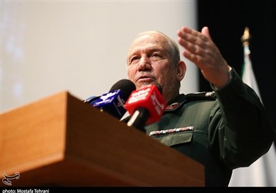 سرلشکر صفوی: تمامی پایگاه‌های دشمنان در بانک اطلاعاتی موشک‌های سپاه قرار دارد/ اصابت حداقل 6 موشک به پایگاه العدید
