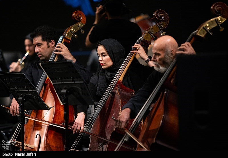 ارکستر سمفونیک تهران در برج آزادی برای ایران می‌نوازد