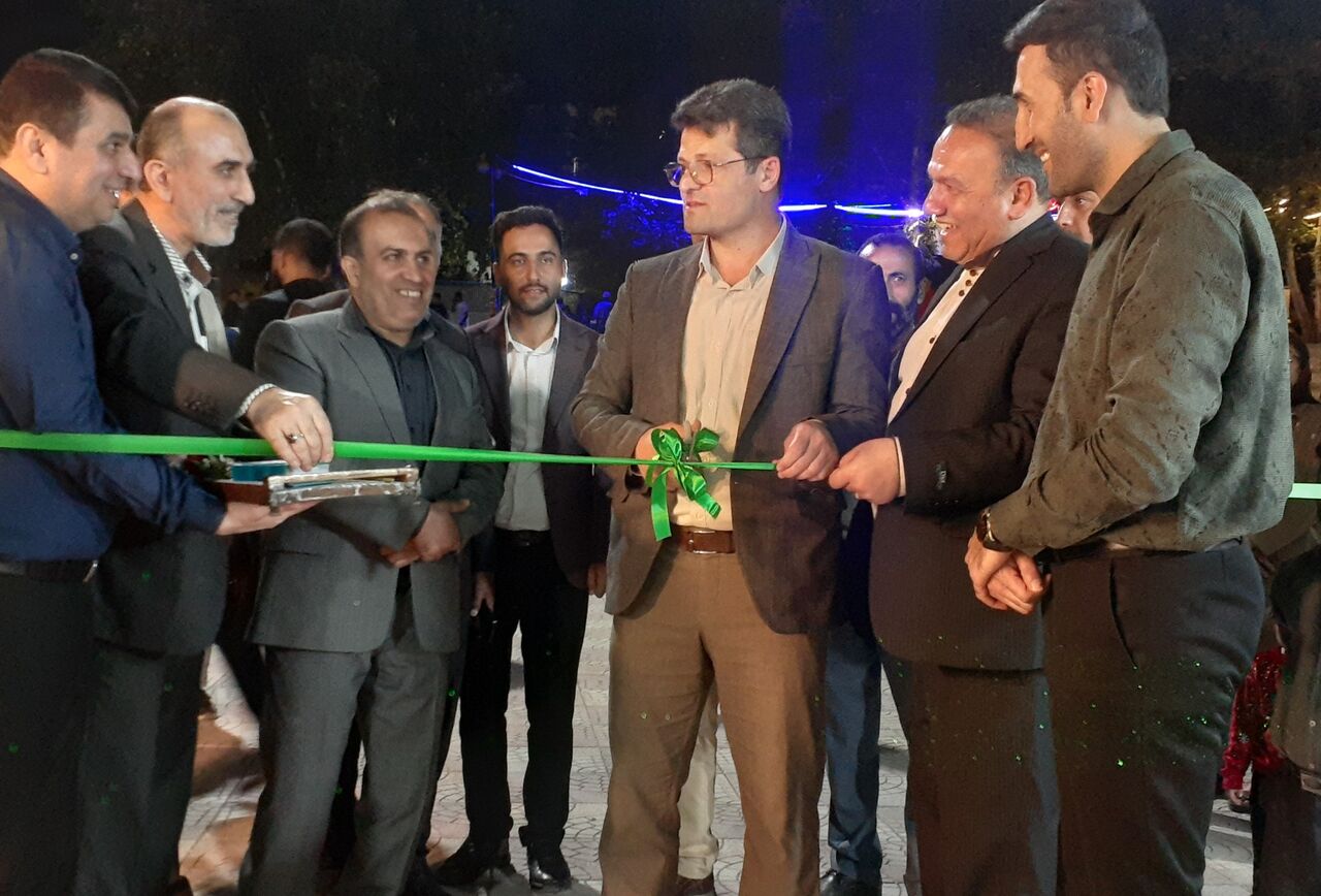 پنجمین جشنواره ملی تمشک و گیاهان دارویی نکا برگزار شد