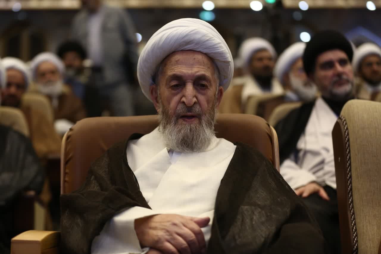 آیت‌الله سبحانی: با عزم راسخ انتقام خون شهیدان گرفته شود