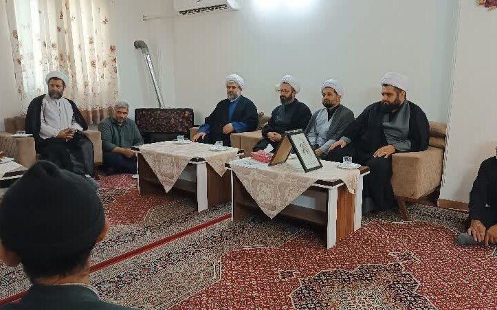 دیدار مدیرکل تبلیغات اسلامی مازندران با خانواده« شهید مهر علی تبار»