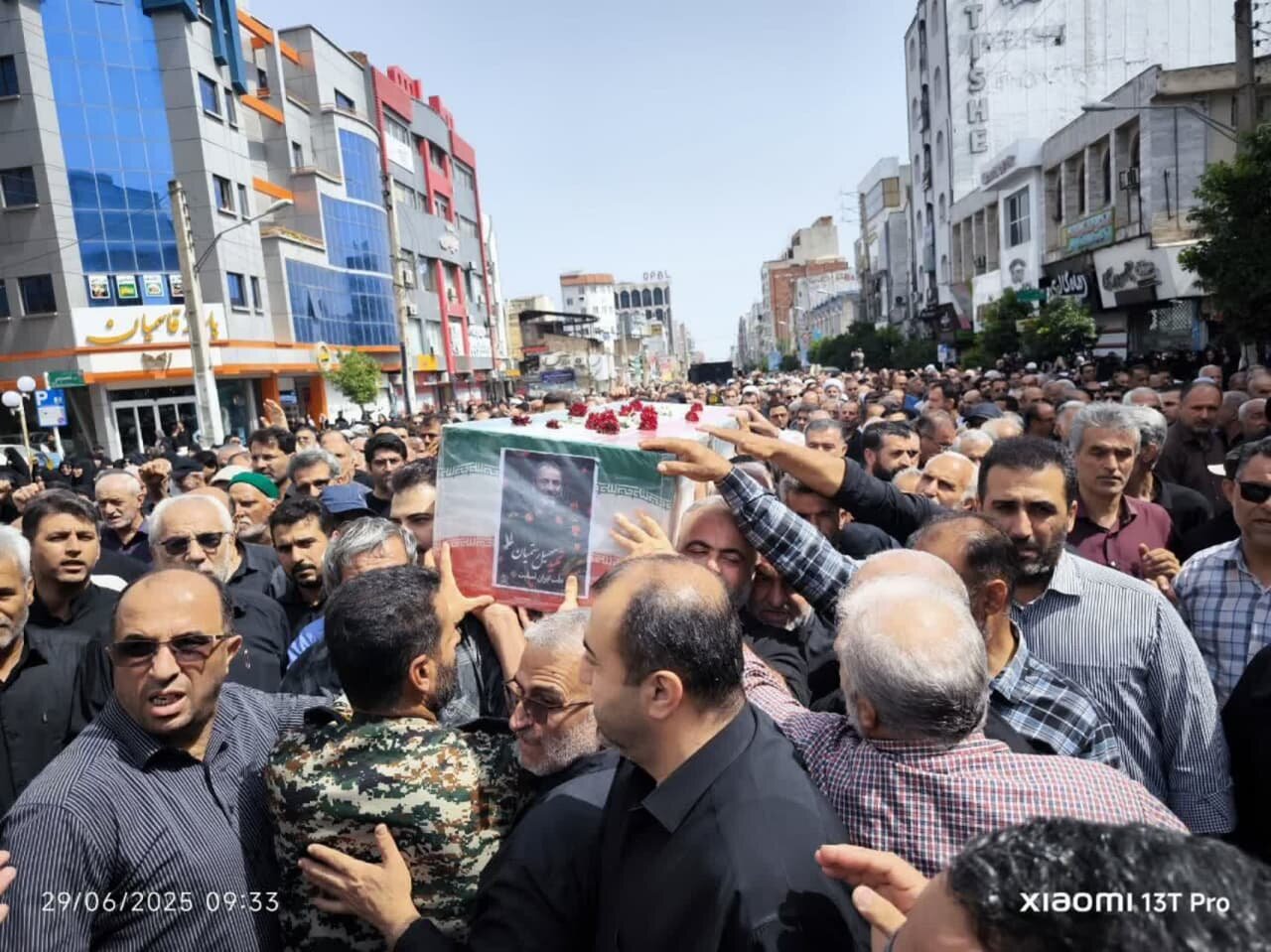 تشییع پیکر سردار شهید رستمیان در بهشهر