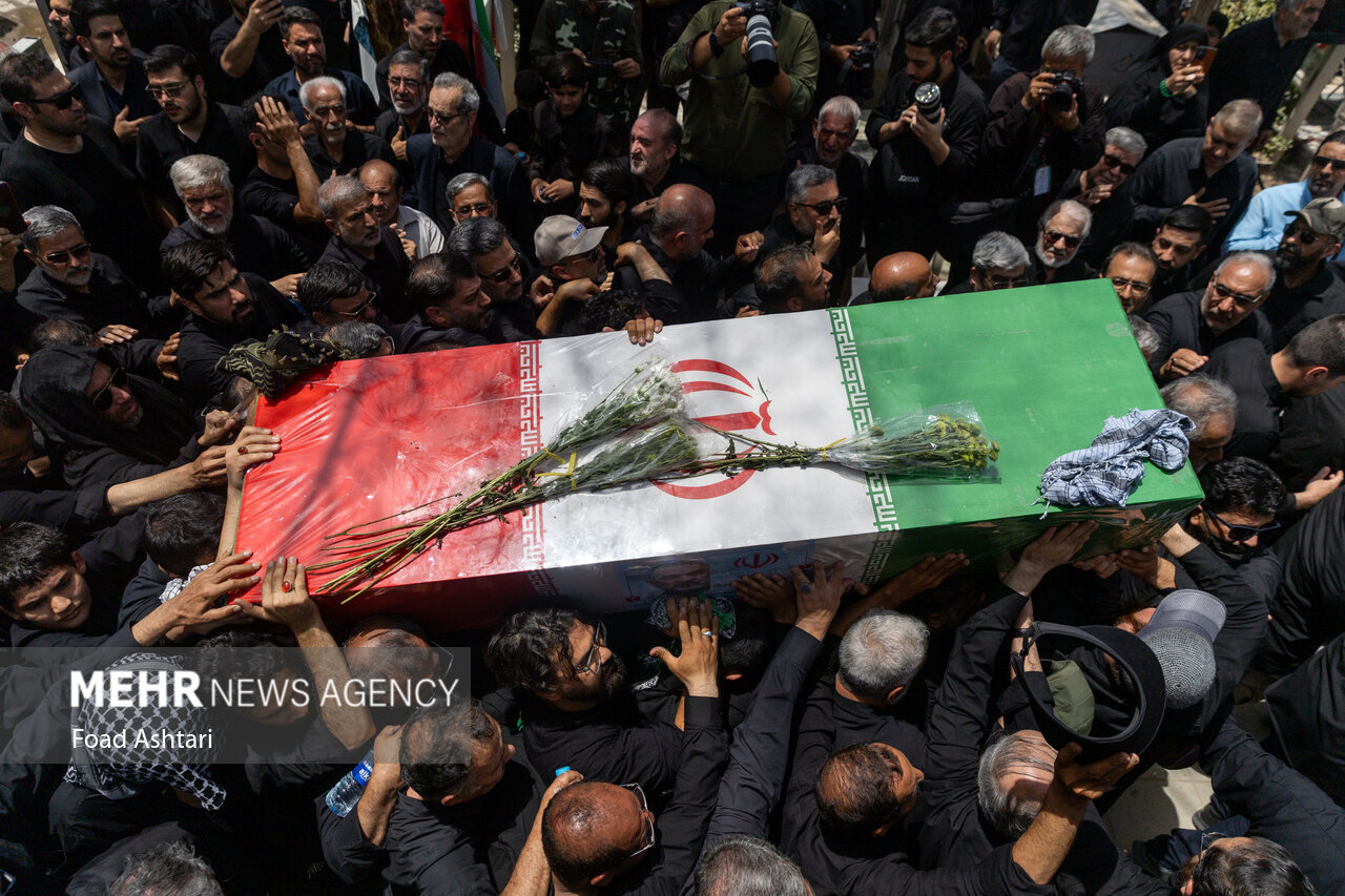دیدار استاندار مازندران با خانواده دانشمند شهید باکویی