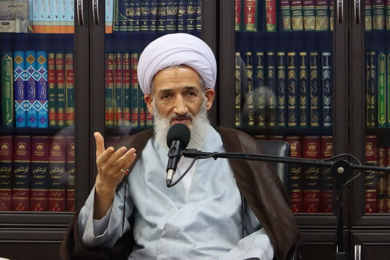 لزوم برخورد با کوتاهی‌ها و ترک فعل‌ها در کنار تبیین خدمات مثبت