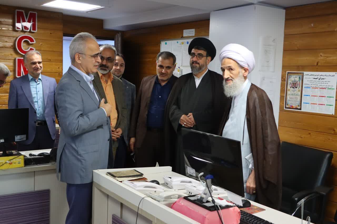 بازدید نماینده ولی‌فقیه در مازندران و رئیس دانشگاه علوم پزشکی استان از مرکز فرماندهی اورژانس ۱۱۵ استان