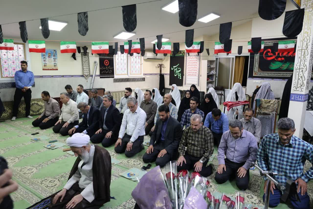 نماز جماعت اداره کل بهزیستی مازندران به امامت نماینده ولی فقیه در استان برگزار شد