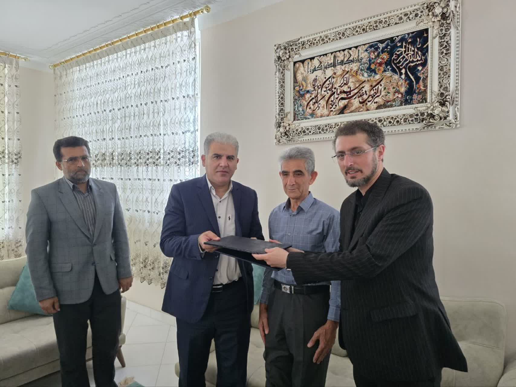 امضا تفاهم نامه بیمه حوادث طرح های اشتغال کمیته امداد مازندران با بیمه آسیا