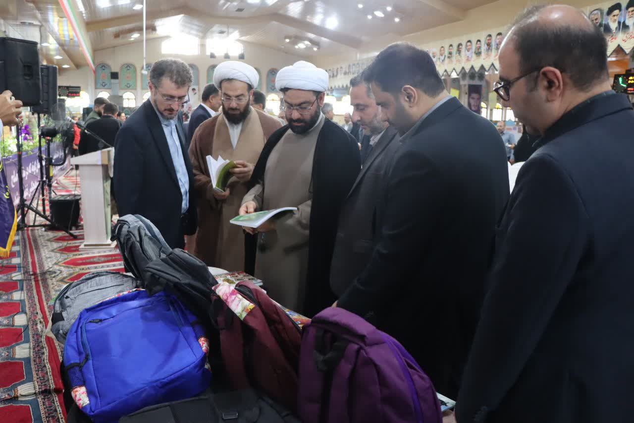 برگزاری رزمایش مهربانی برای دانش آموزان تحت حمایت کمیته امداد مازندران