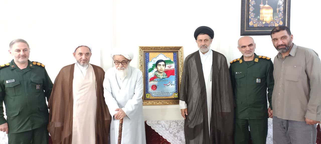 دیدار مسئولان سپاه و بسیج با خانواده طلبه شهید محمدمهدی ولی‌نژاد در ساری