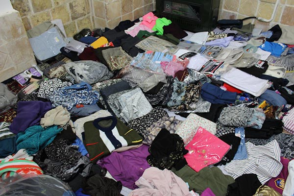 اهدای ۹۰۰ دست لباس بچگانه به مرکز بهزیستی کجور/ دستان خیرین، پناه کودکان کجور اهدای ۹۰۰ دست لباس بچگانه به مرکز بهزیستی کجور/ دستان خیرین، پناه کودکان کجور